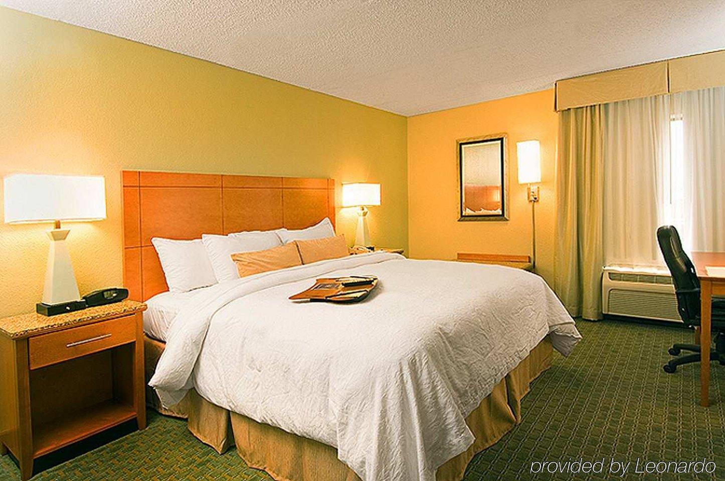 Hampton Inn & Suites Houston-Medical Center-Nrg Park Номер фото